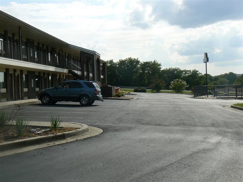 006-Outside Motel.JPG